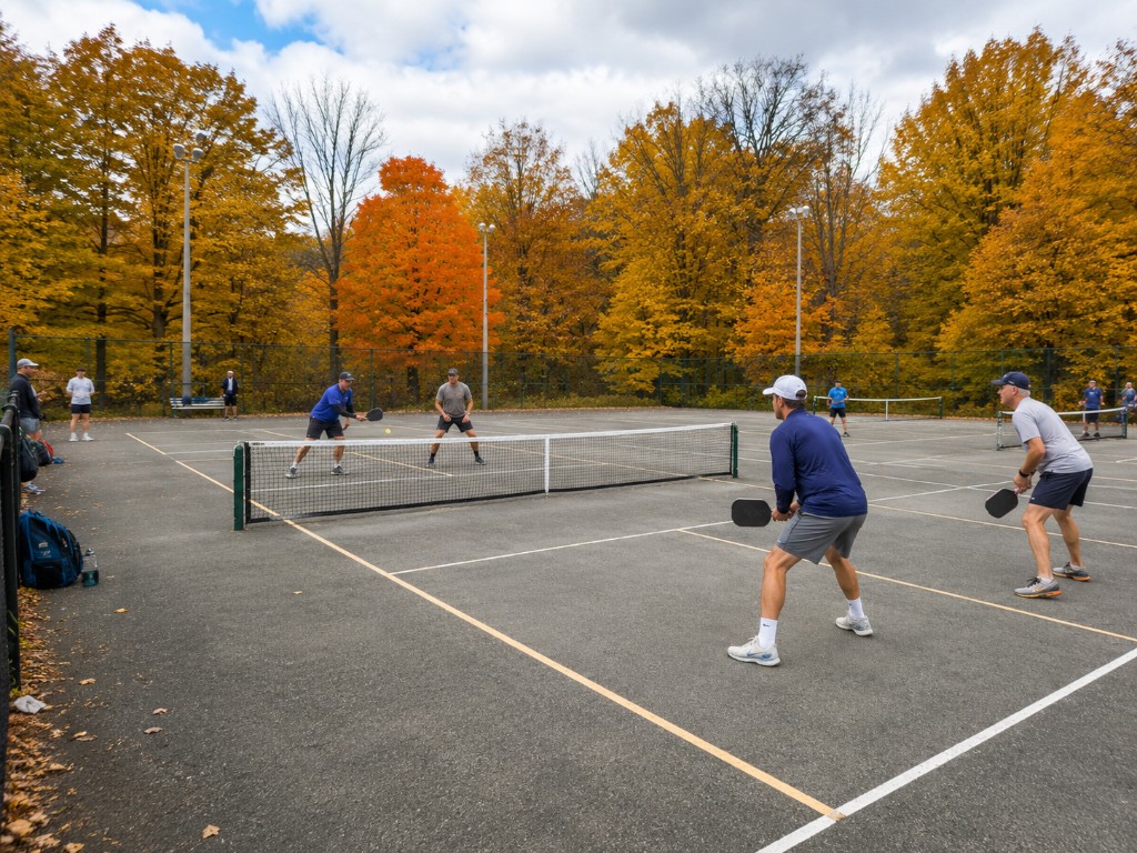Quietest times on Toronto public courts (estimated) cover image
