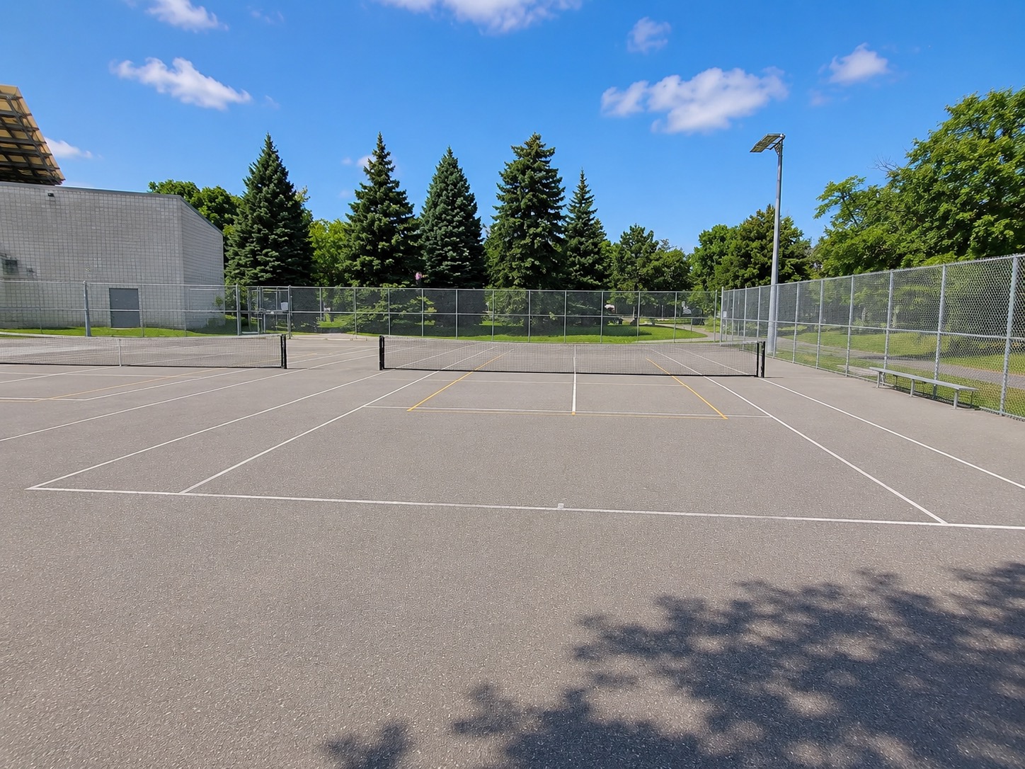 Outdoor pickleball courts at Cummer Park — empty court overview, Toronto
