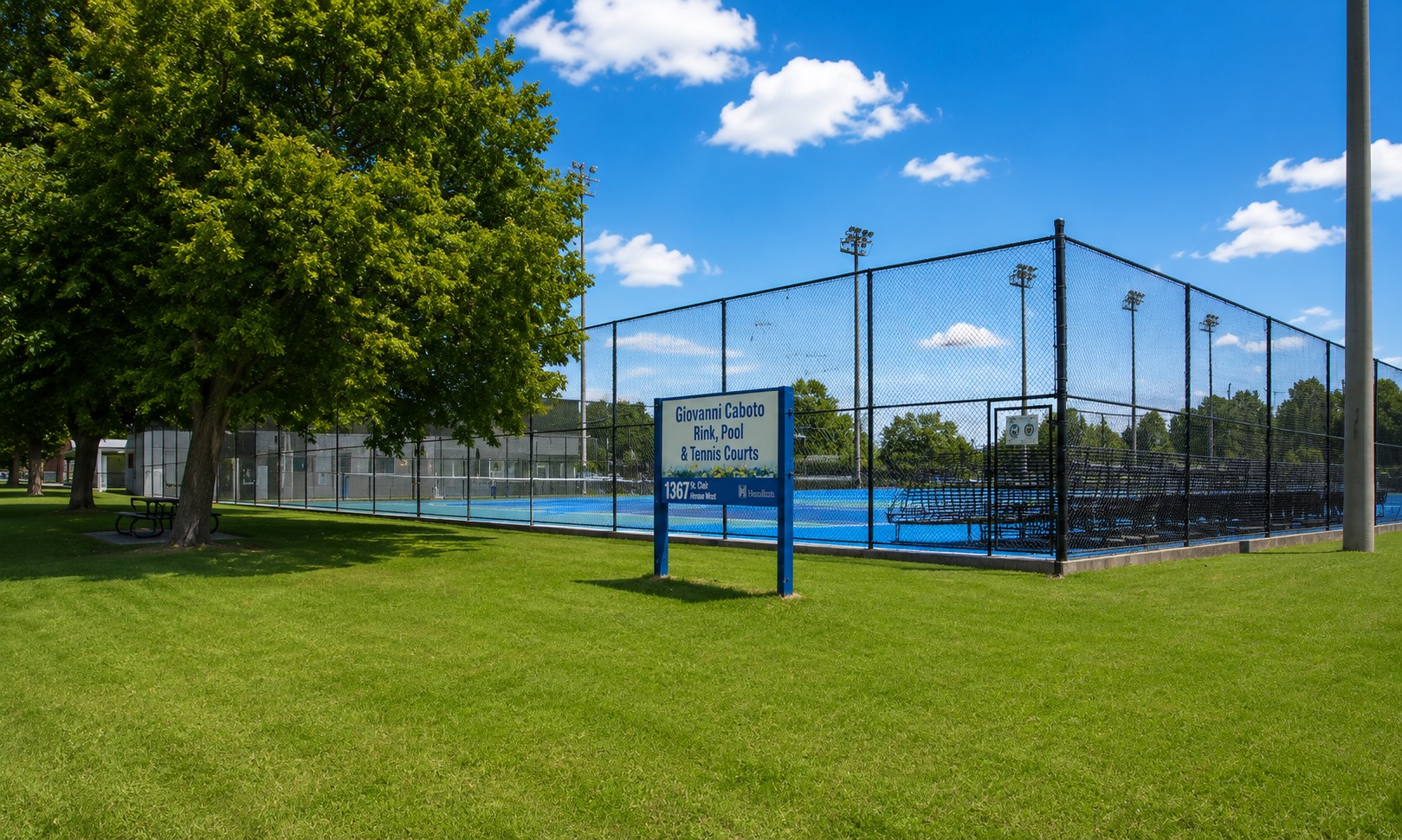 Outdoor pickleball courts at Earlscourt Park — empty court overview, Toronto