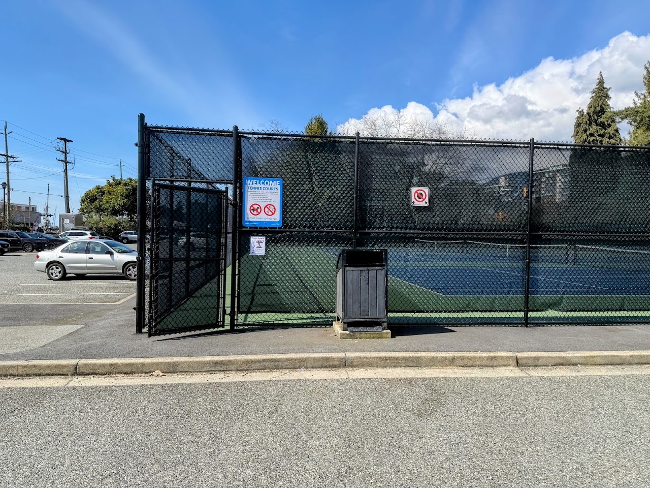 Ambleside Park, West Vancouver — additional view via Google Maps