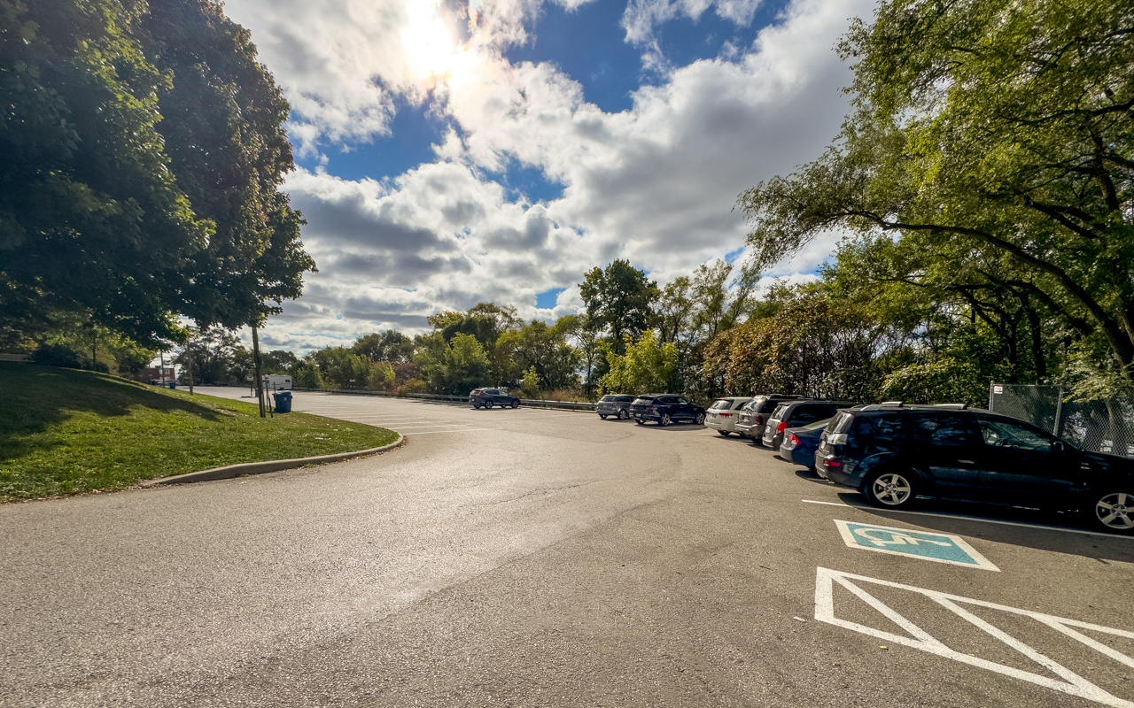 Outdoor pickleball courts at Lakeshore Boulevard Parklands — City of Toronto park facility