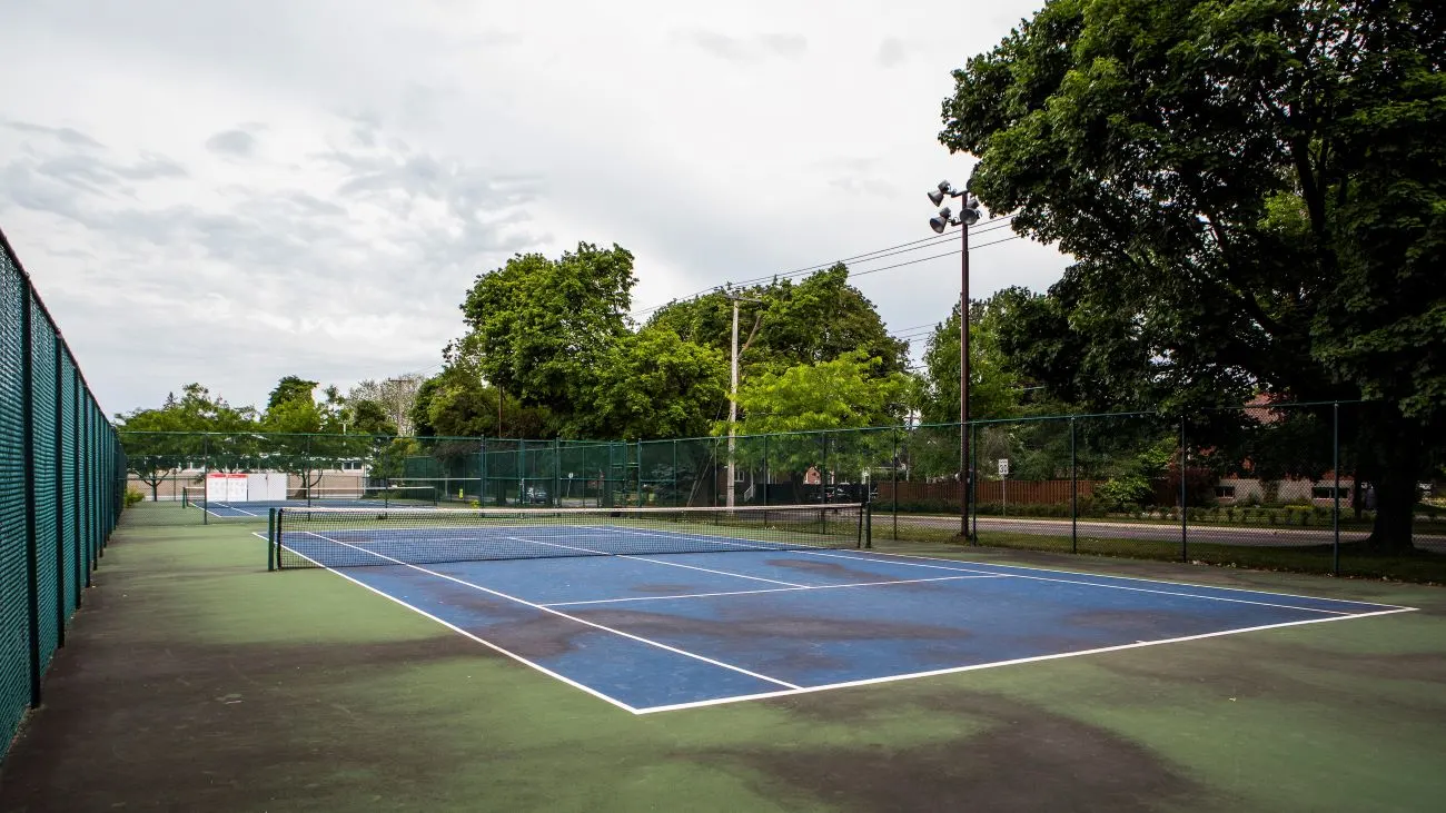 Parc Dixie outdoor tennis courts — City of Montreal facility photo