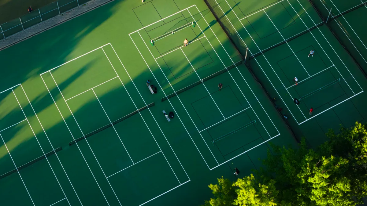 Parc La Fontaine tennis and pickleball courts — City of Montreal facility photo