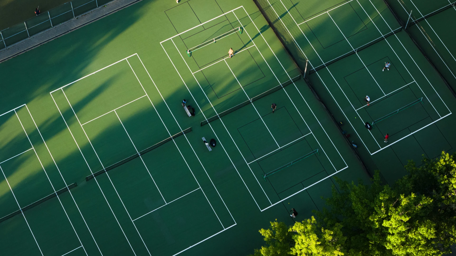 Parc La Fontaine tennis and pickleball courts — City of Montreal facility photo