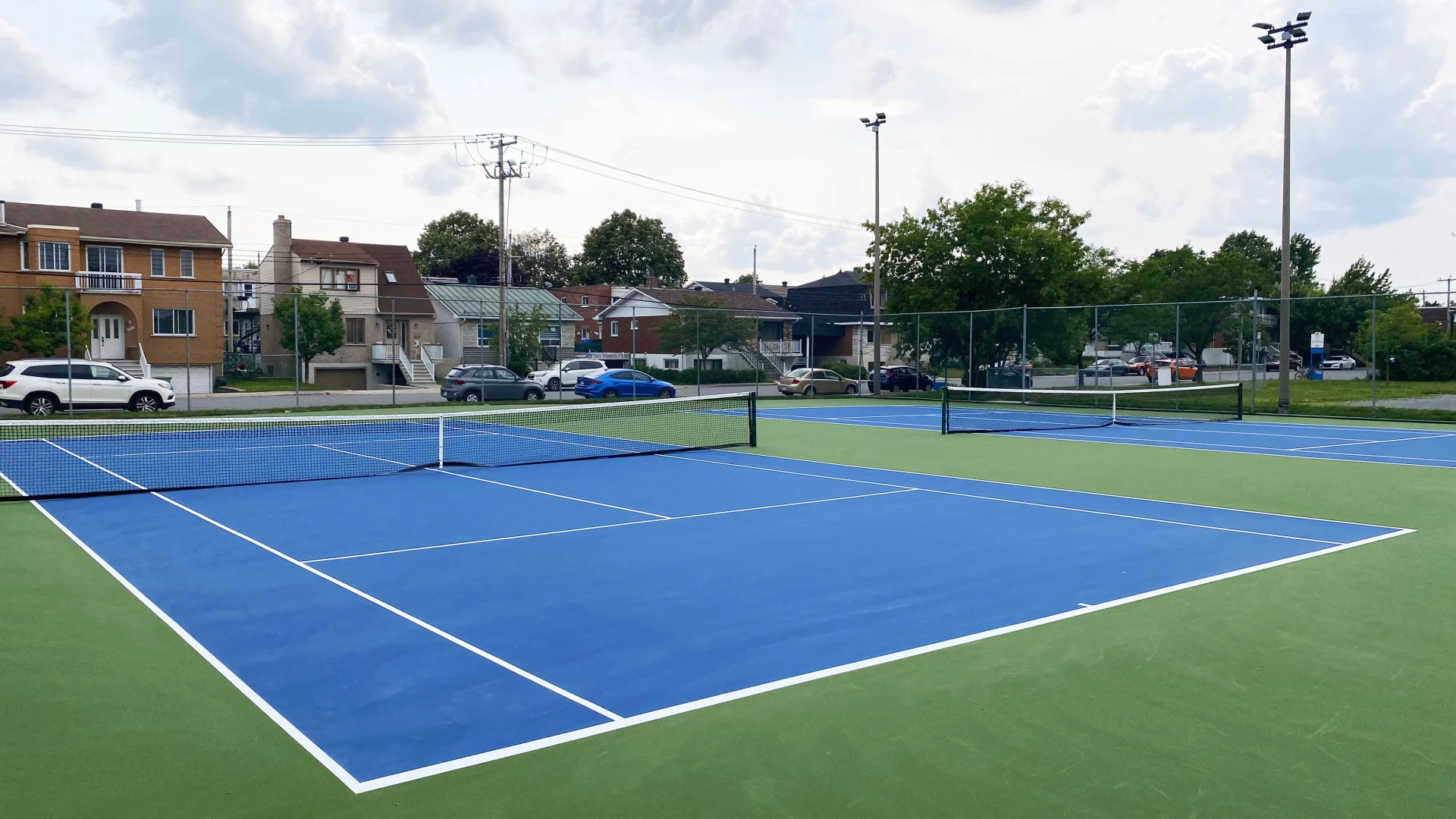 Parc Roger-Rousseau tennis courts — City of Montreal facility photo