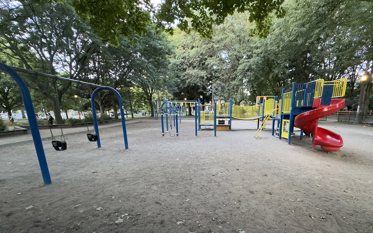 Outdoor pickleball courts at Trinity Bellwoods Park — City of Toronto park facility